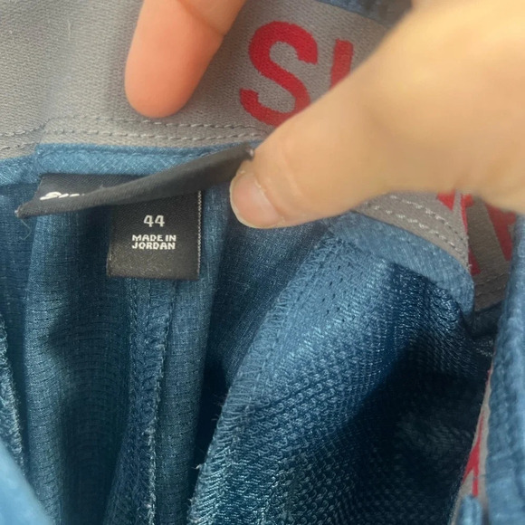 Men’s Swiss tech golf or active shorts size 44 in excellent condition​ - Picture 3 of 4